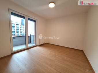 pronájem 2kk 62m2 se dvěma balkony 7m2 a 6m2 Sochorcova P4 H - 5