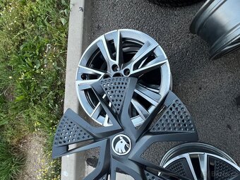 Alu kola + poklice 5x100 Škoda Fabia 2024, Polo, Ibiza - 5