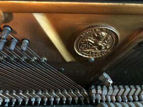 PIANINO C. BECHSTEIN zhotovené v roce 1900 - 5