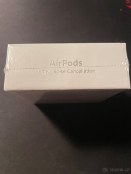 Apple AirPods 4 generace - 5