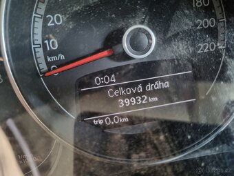 VW UP na náhradní díly - 5