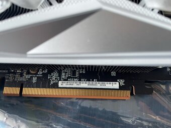 ASROCK Radeon RX 7800 XT Steel Legend 16G OC - 5