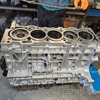 Volvo hlava motoru D5 136 kw - 5