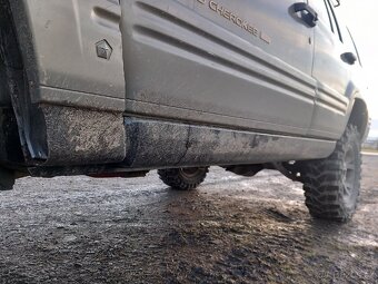 Jeep Grand Cherokee 4.0 - 5