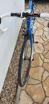 Karbonové silniční kolo - 5