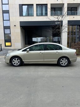 Honda Civic 8 1.8i Sedan 88tis.km jako nové - 5