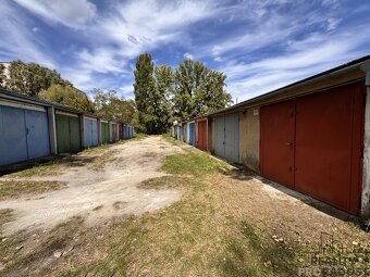 Prodej garáže 19 m² s elektřinou – Hodonín, ul. Dolní (lokal - 5