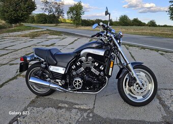 Yamaha V-MAX 1200 - 5