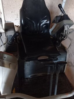 Minibagr Takeuchi TB 215 - 5