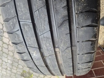 Letní pneu 235/40/18 - 5