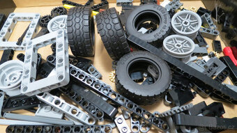 LEGO 42078 Mack Anthem - 5