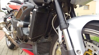 Aprilia Tuono 1000 R - 5