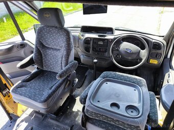 Ford Transit 2.3i, model 2003 - 5