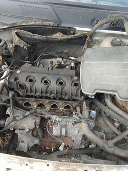 Thália Renault 1.2 16V vrak,zdarma - 5