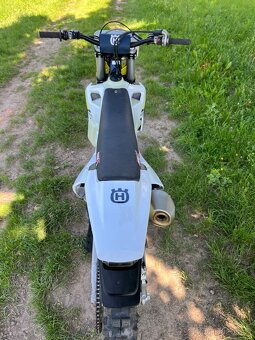 Husqvarna FE450 enduro, Model 2025 - 5