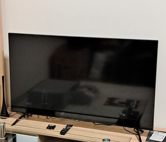 TV Samsung LED 50" (127 cm) + TV stolek dub sonoma - 5
