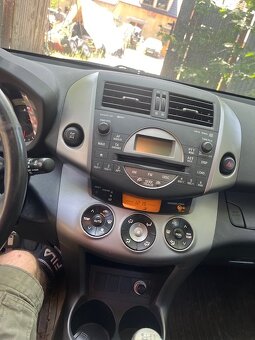 Toyota Rav4, 2,2 D 4x4 - najeto pouze 81 800 Km - 5