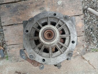 MERCEDES BENZ ALTERNÁTOR  A0001502550 VODOU CHLAZENÝ - 5