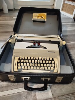 Psací stroj CONSUL - 5