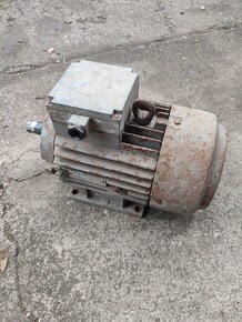 Elektromotor 2.2 kW 1400 ot./min. 4ks - 5