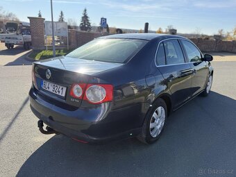 VW Jetta 2.0tdi 100kW •Najeto 261TKM•PůvodČR• - 5