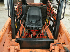 Smykový nakladač - 5