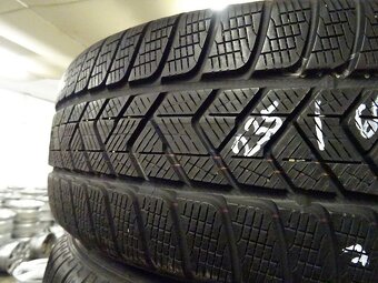 Zimní pneu Pirelli ,235/60/18, 4 ks,7 mm, rok 2020 - 5