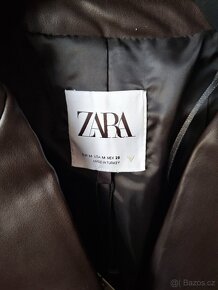 Koženkový blejzr značky ZARA - 5
