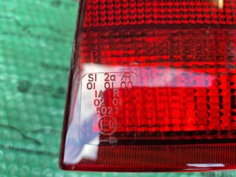 pravé zadní světlo Opel Astra F 90442022 , 1222008 - 5