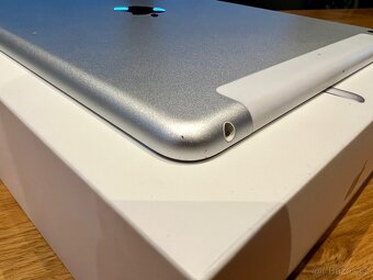 iPad 6. generace 32GB + cellular + dětské pouzdro - 5