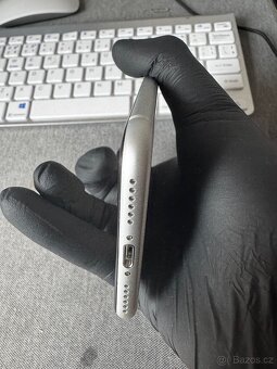 Iphone se 2020 64gb - 5
