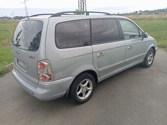 7 míst LPG Hyundai Trajet 2.0 i - 5