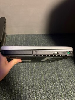 HP Compaq nx9000 - 5