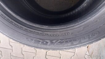Prodám 2 x pneu Dunlop 225/60/18 - 5