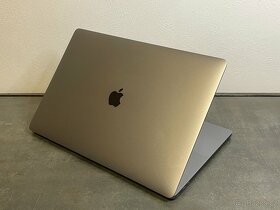 MacBook Pro 16" 2019 Space Gray i7 / 500GB - 5