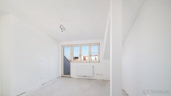 Prodej unikátního bytu 3+kk s balkonem v lokalitě Bubeneč - 5