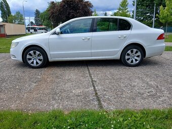 Škoda Superb rok 2012 2.0 TDI 103kw - 5