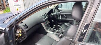 Subaru Legacy 2004 3,0H6 SPEC-B-Náhradní díly - 5