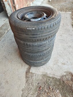 Prodám sadu disků 6,5Jx15H2 ET27 + letní pneu 205/65/R15 - 5