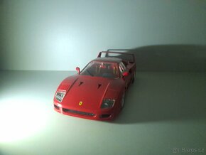 Ferrari F40 HotWheels 1:18 - 5