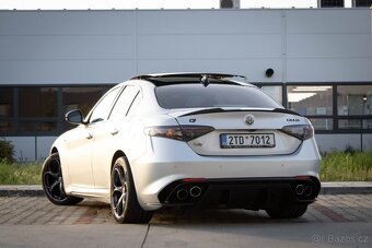 Alfa Romeo Giulia 2.0 Turbo Veloce AT AWD - AJ NA SPLÁTKY - 5