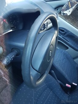 Renault clio - 5