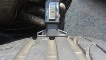 Letní pneu 225/40/19 Bridgestone RFT - 5