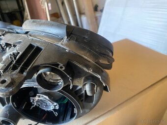 Svetlomet predni pravy Mercedes E,W211 - 5