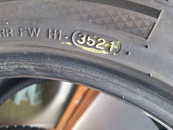 Prodám zimní pneu 225/45/17 Hankook ,  a Continental - 5