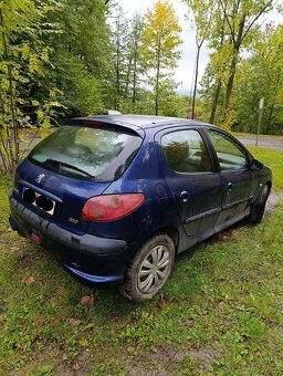 Peugeot 206 1.1 44kW rv. 2004 najeto 211 603 - 5