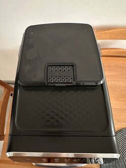 Kávovar Philips EP2224/40 Automaticky kavovar 2200 - 5