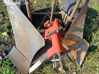 Prodám pluh obracák k malotraktorům tera vari - 5