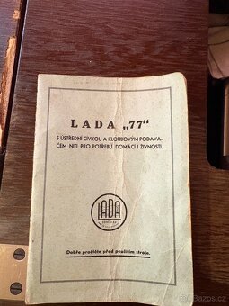 Šicí stroj Lada 77 - 5
