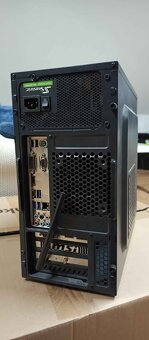 Prodám Počítač s monitorem, klávesnicí a myší, včetně kabelá - 5
